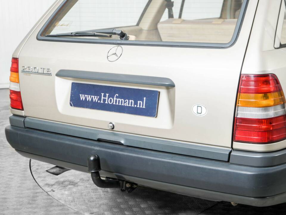 Bild 27/50 von Mercedes-Benz 230 TE (1987)