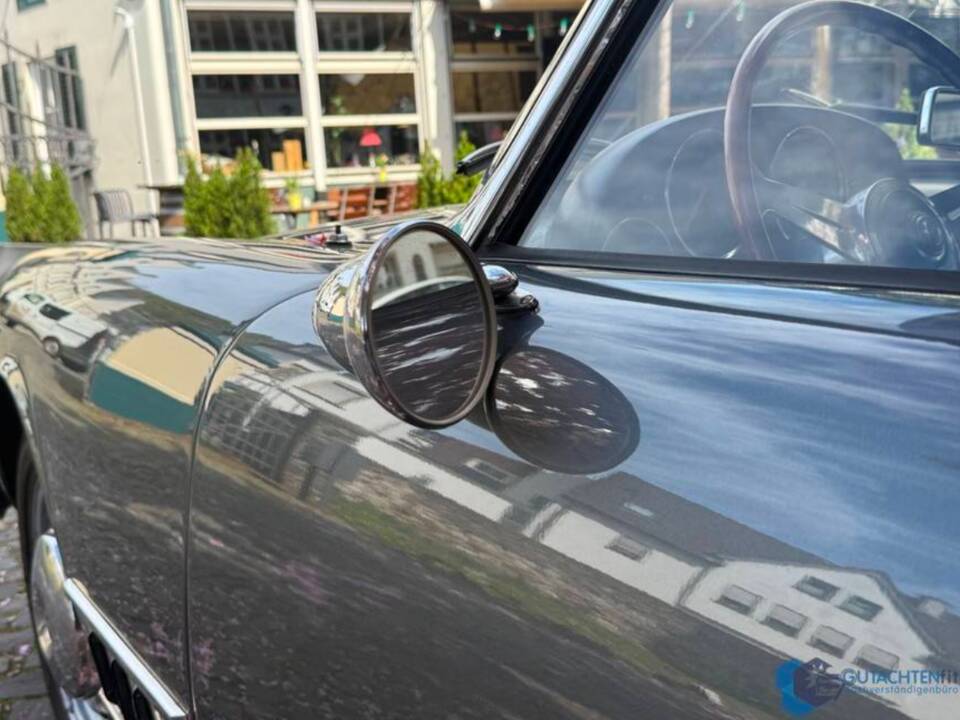 Bild 39/98 von Alfa Romeo 2000 Spider (1960)