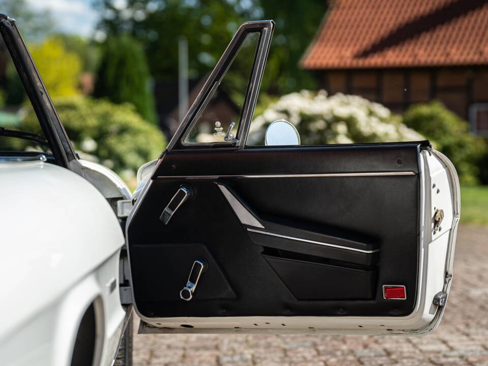 Image 39/40 of Alfa Romeo 2.0 Spider (1987)
