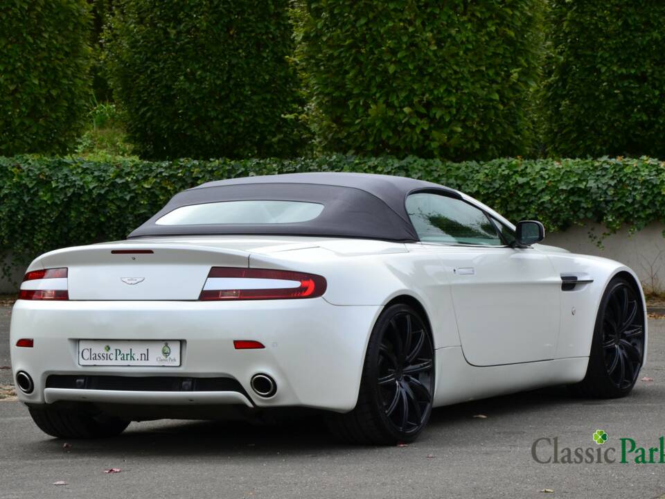 Image 21/50 of Aston Martin V8 Vantage (2007)