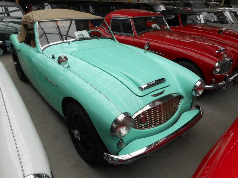 Image 22/50 de Austin-Healey 100&#x2F;6 (BN4) (1957)