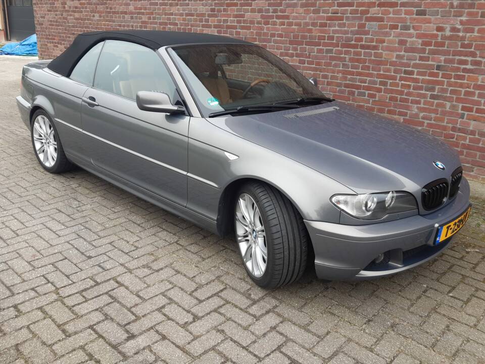 Image 1/8 of BMW 325Ci (2004)