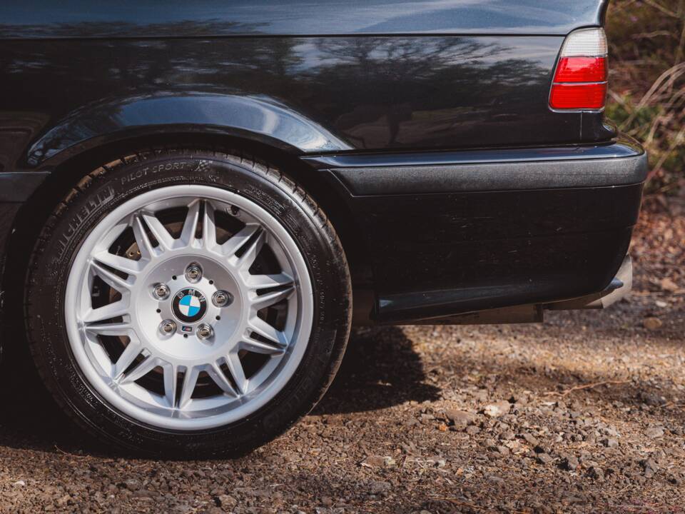 Immagine 13/37 di BMW M3 (1997)