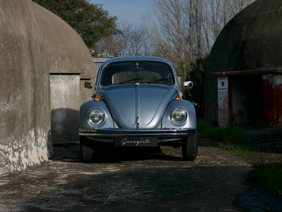 Image 15/54 of Volkswagen Beetle 1500 (1969)