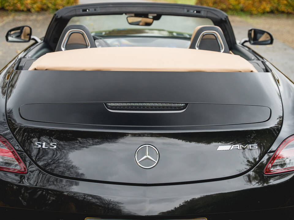 Image 82/100 de Mercedes-Benz SLS AMG Roadster (2011)