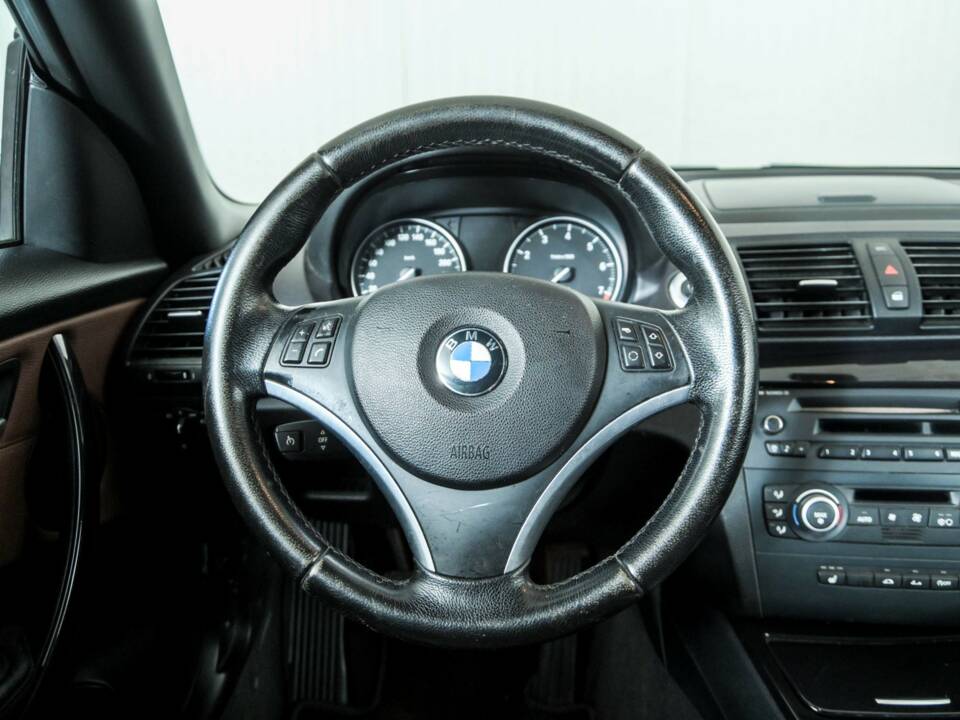 Immagine 4/19 di BMW 120i (2008)
