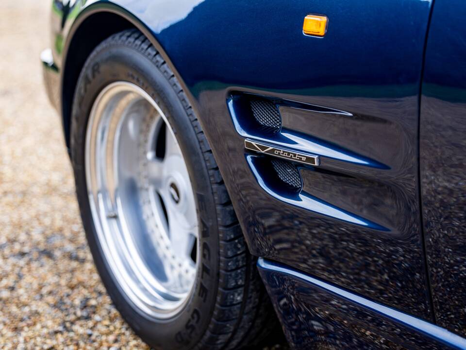 Image 39/50 of Aston Martin Virage Volante (1997)
