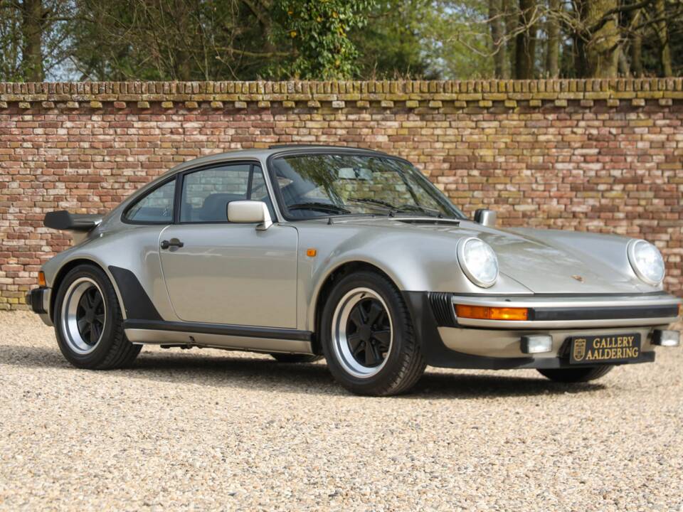 Afbeelding 45/50 van Porsche 911 Turbo 3.3 (1983)