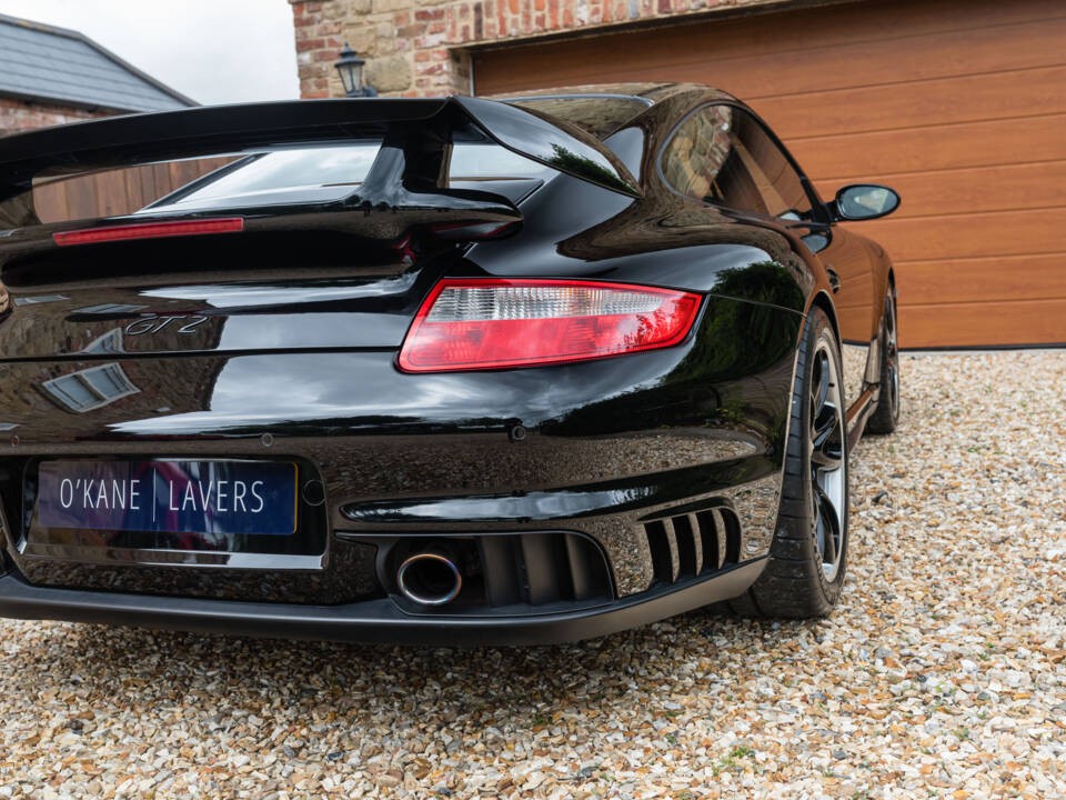Image 21/47 of Porsche 911 GT2 (2009)