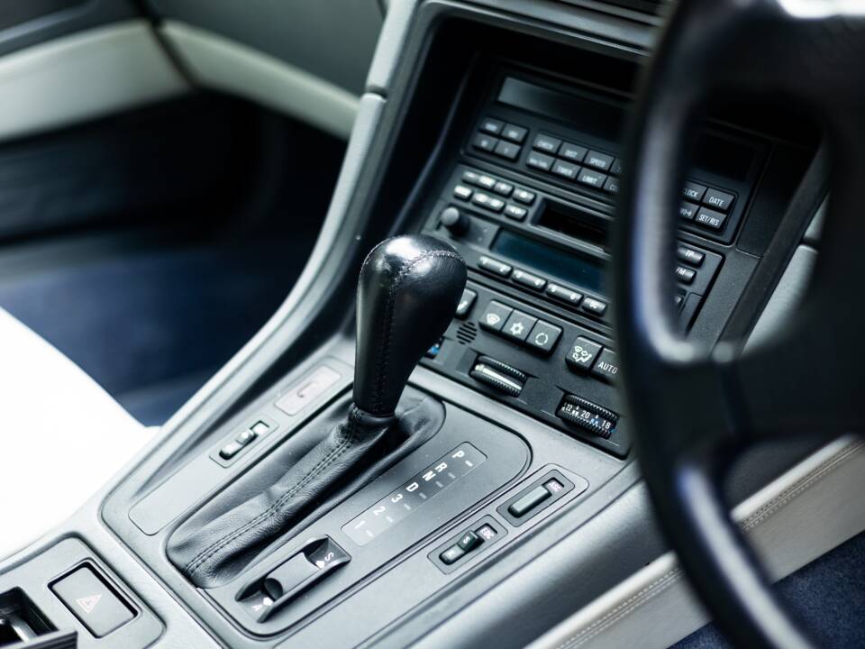 Image 17/35 de BMW 850Ci (1994)