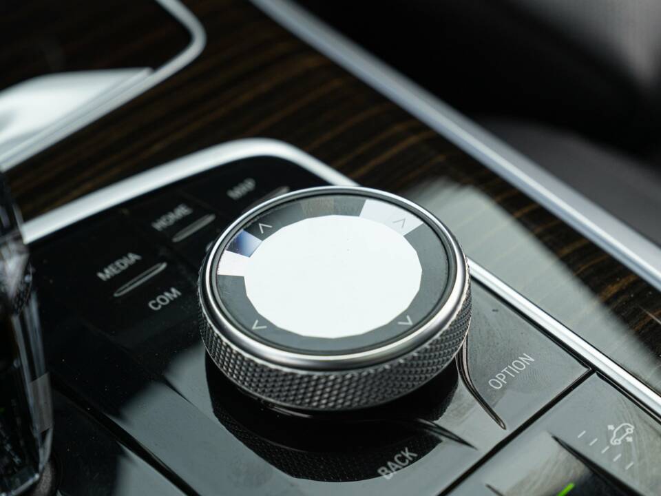 Bild 39/50 von BMW X5 M50d (2019)