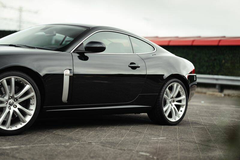 Imagen 35/37 de Jaguar XKR (2008)