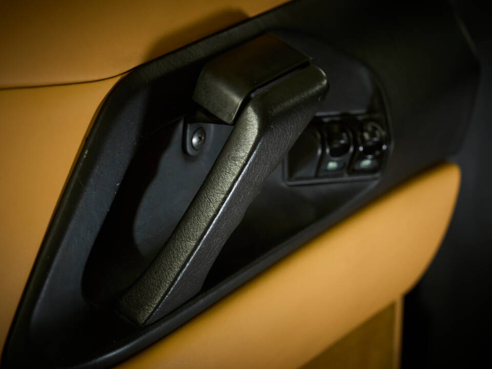Image 73/99 of Ferrari F 355 Berlinetta (1997)