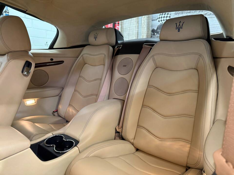 Bild 11/21 von Maserati GranCabrio Sport (2016)