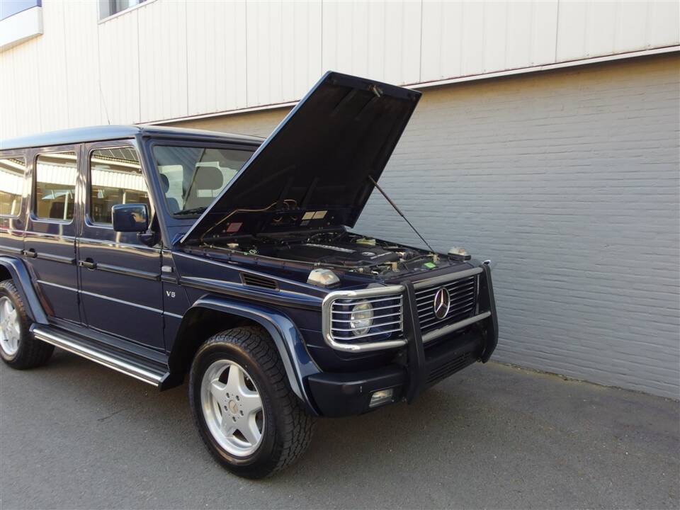 Image 79/93 of Mercedes-Benz G 55 AMG (LWB) (2000)