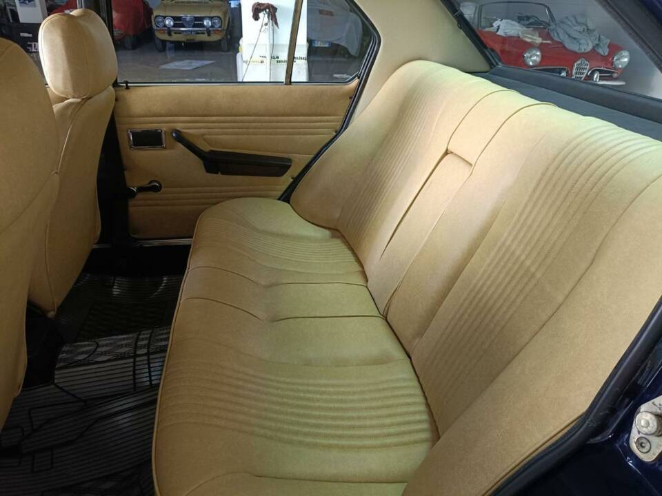 Image 13/50 de Alfa Romeo Alfetta 1.6 (1979)