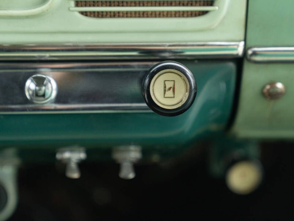 Image 36/50 of FIAT 1400 B (1958)