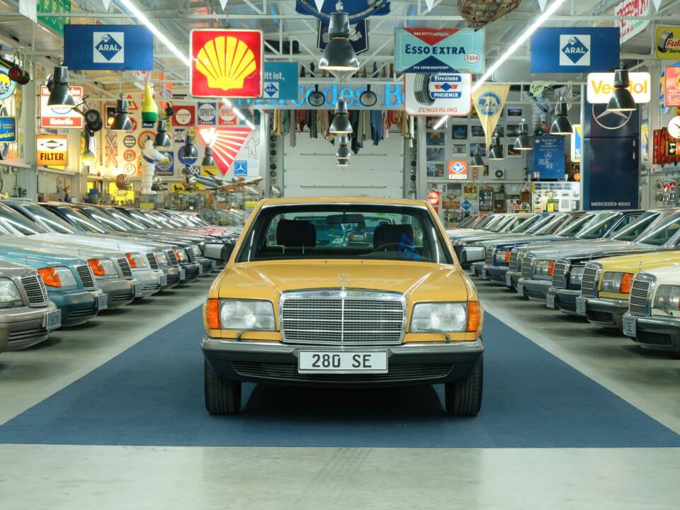 Bild 21/50 von Mercedes-Benz 280 SE (1981)