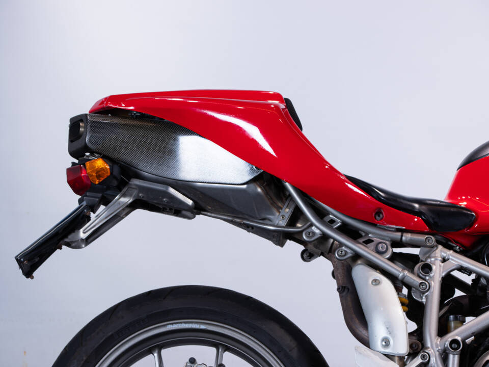 Immagine 43/50 di Ducati DUMMY (2003)