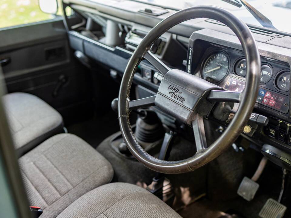 Image 4/50 of Land Rover 110 (1988)