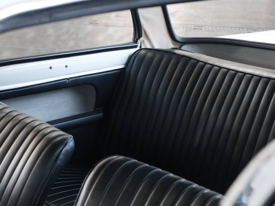 Image 25/50 of BMW 700 LS Luxus (1965)