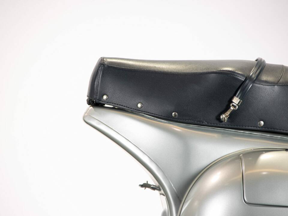 Bild 19/50 von Piaggio Vespa 150 GS (1958)