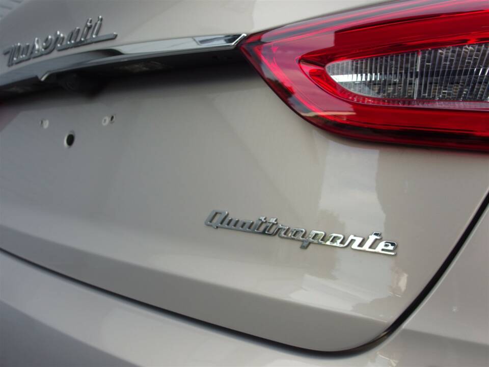 Image 17/98 of Maserati Quattroporte GTS (2015)