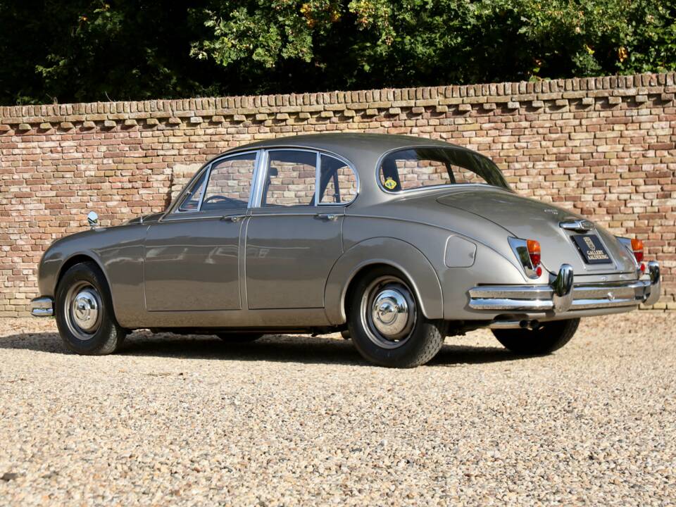 Bild 2/50 von Jaguar Mk II 3.4 (1966)