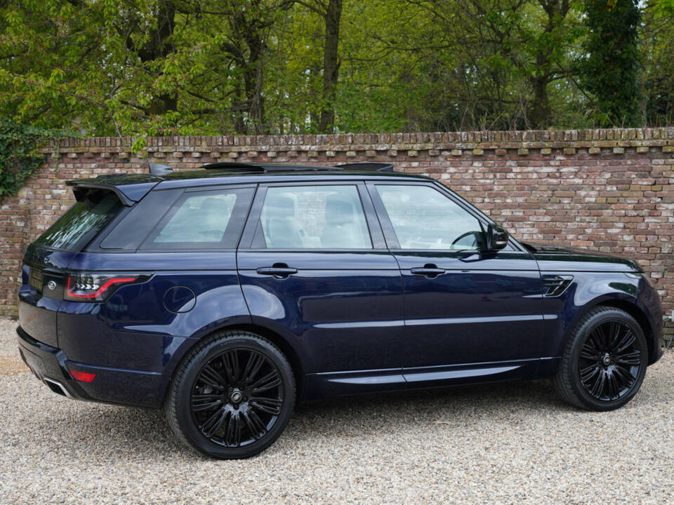 Image 17/50 of Land Rover Range Rover Sport P400e PHEV (2020)