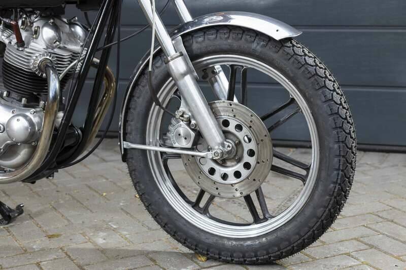 Image 19/30 of Norton Commando 750 Roadster (1972)