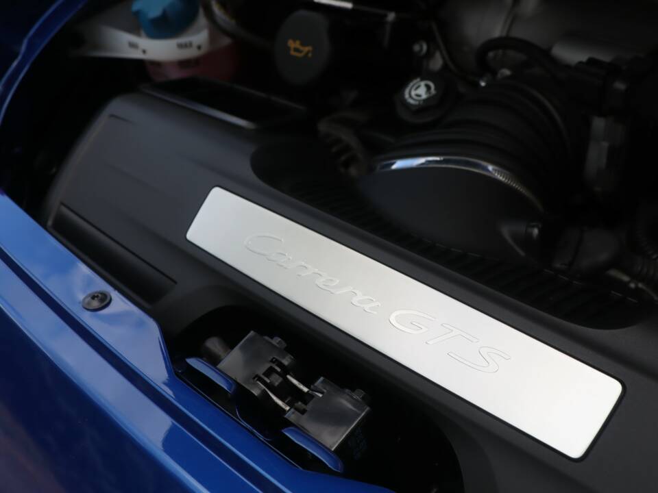 Bild 33/50 von Porsche 911 Carrera 4 GTS (2011)