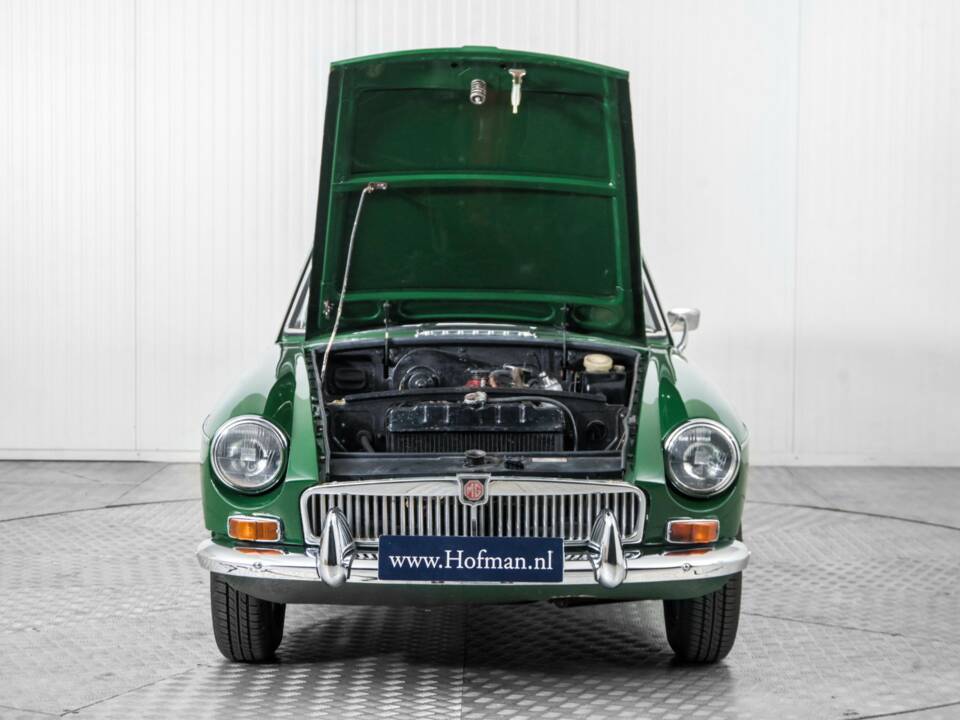 Bild 34/50 von MG MGB GT (1968)