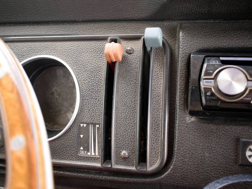 Bild 44/50 von Volkswagen T2 Brasil Camper (1978)