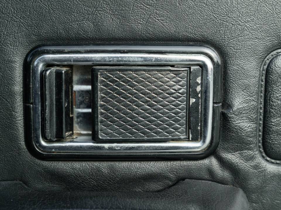 Bild 44/50 von MG MGB GT (1978)