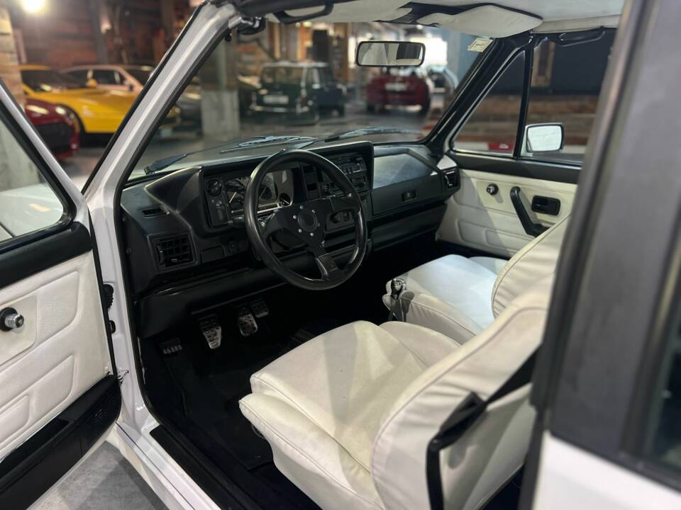 Immagine 5/68 di Volkswagen Golf III GTI 2.0 (1993)