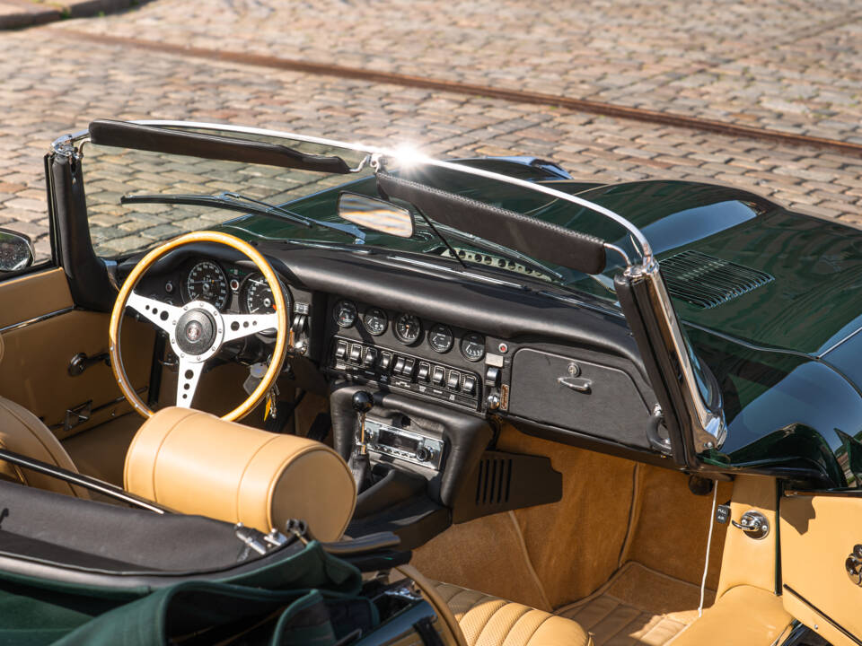 Bild 22/30 von Jaguar E-Type V12 (1974)