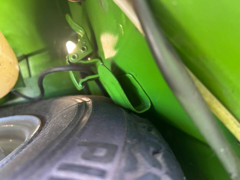 Image 37/86 of Volkswagen Karmann Ghia 1600 (1973)