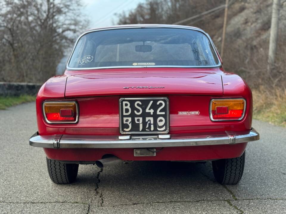Immagine 12/48 di Alfa Romeo Giulia GT 1300 Junior (1972)