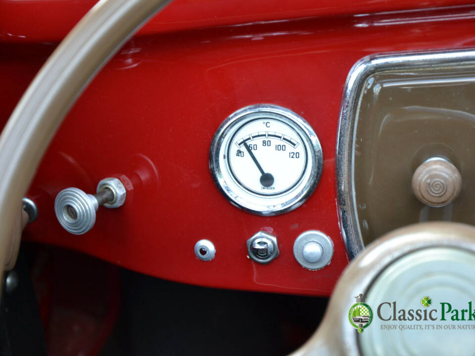 Bild 34/50 von FIAT 500 C Topolino (1952)