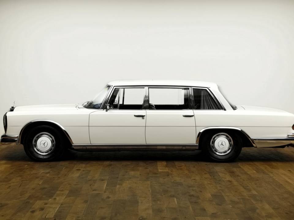 Image 2/24 de Mercedes-Benz 600 (1971)