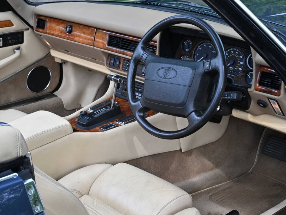Bild 4/50 von Jaguar XJS 5.3 V12 (1994)