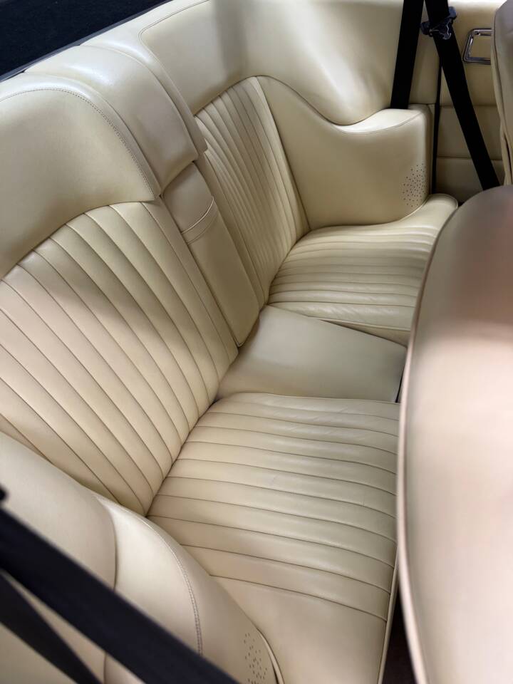 Bild 3/5 von Aston Martin V8 (1978)