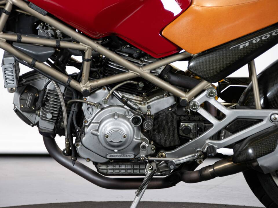 Imagen 21/50 de Ducati Monster 900 (1996)
