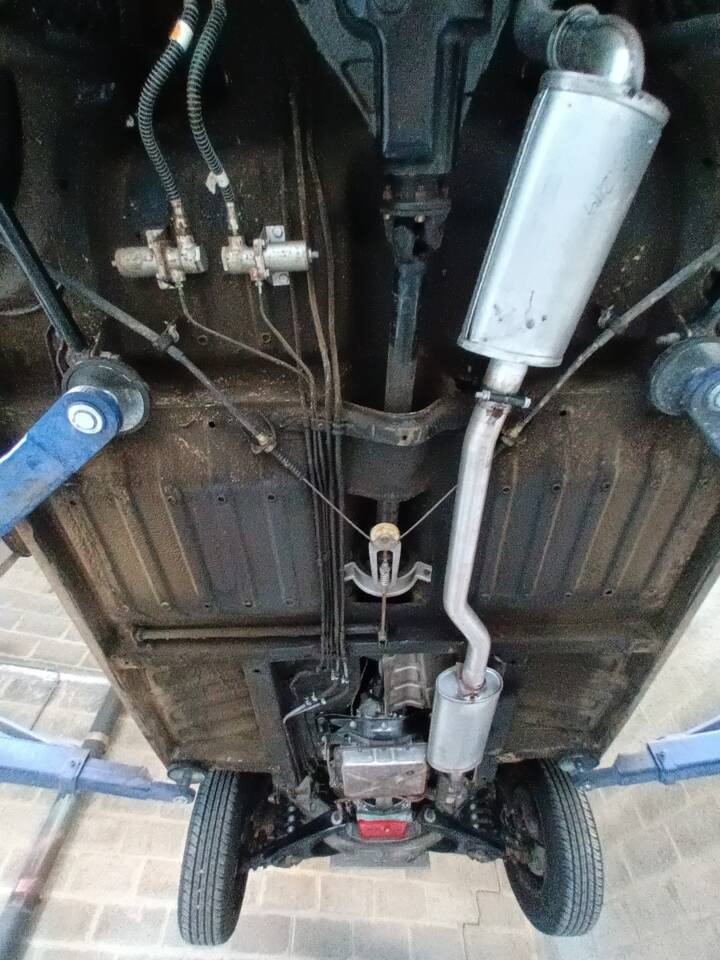 Image 60/73 of Volvo 1800 ES (1972)