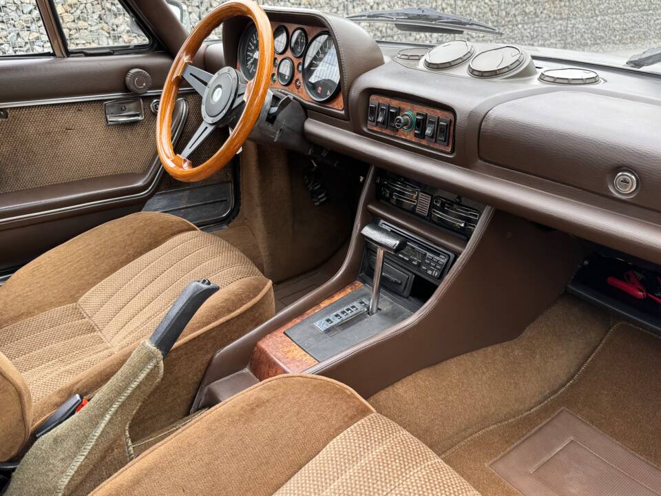 Bild 29/35 von Peugeot 504 Coupé (1983)