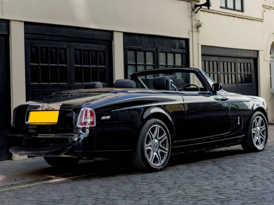 Image 2/34 of Rolls-Royce Phantom DHC (2008)