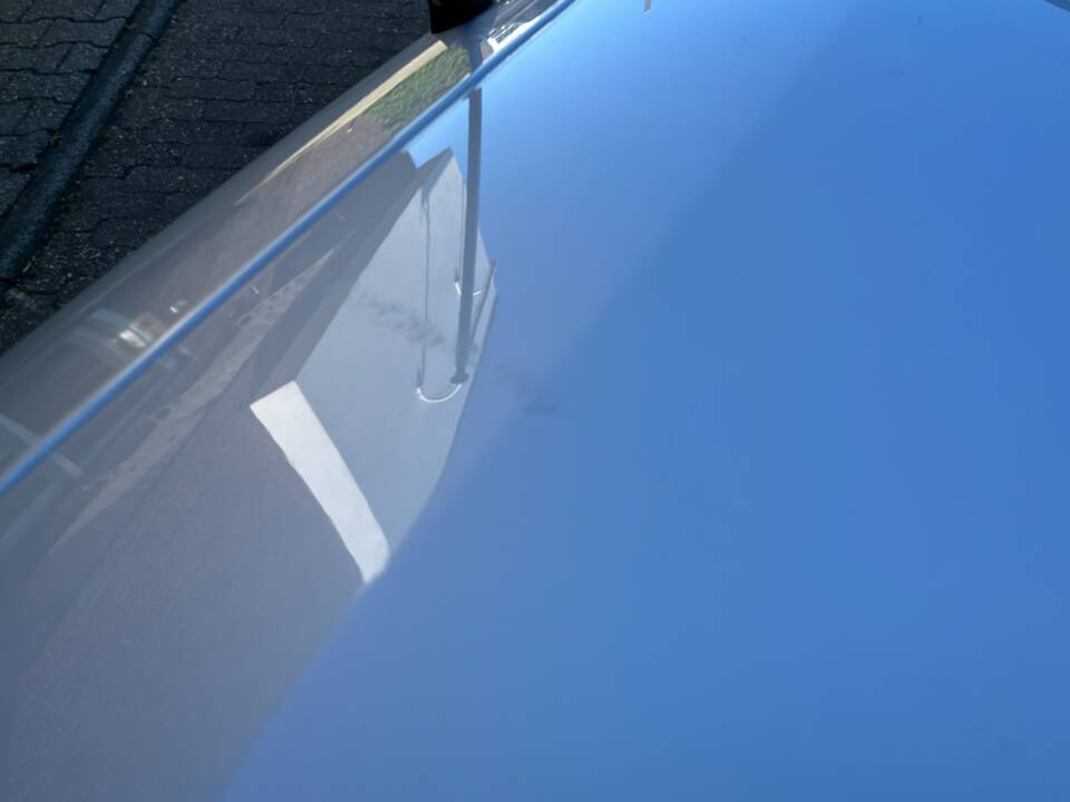 Image 45/89 de Mercedes-Benz 190 E 2.6 (1988)