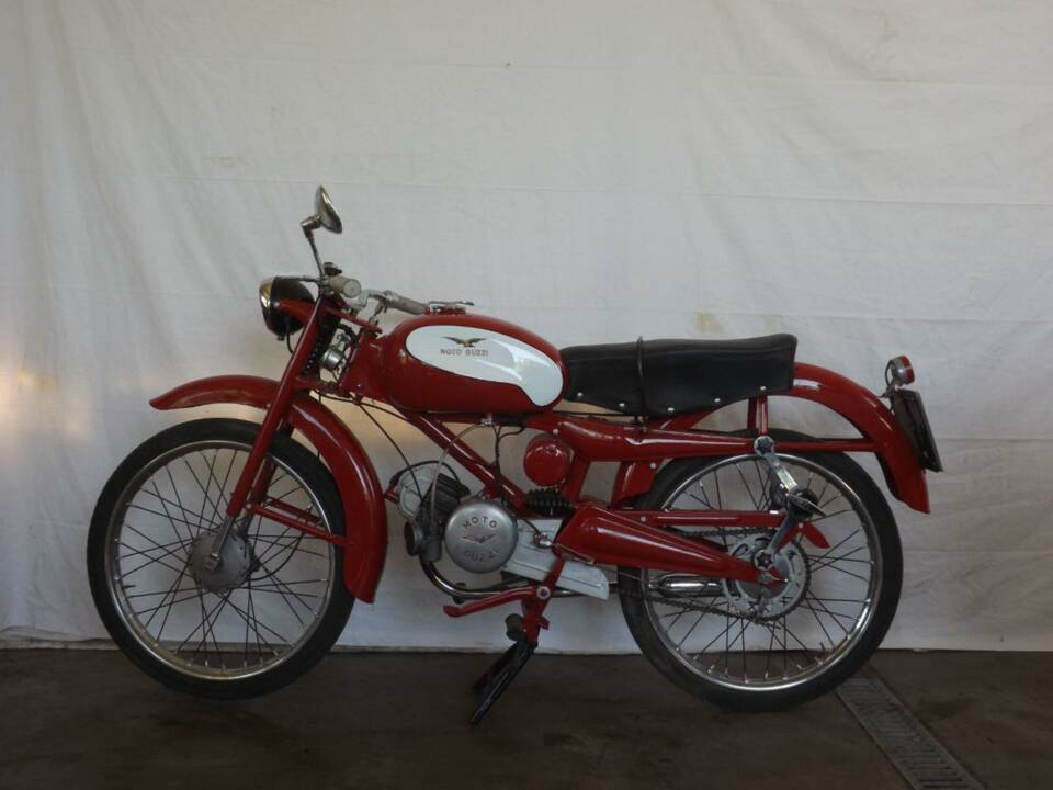 Image 3/44 of Moto Guzzi Cardellino 75 (1957)