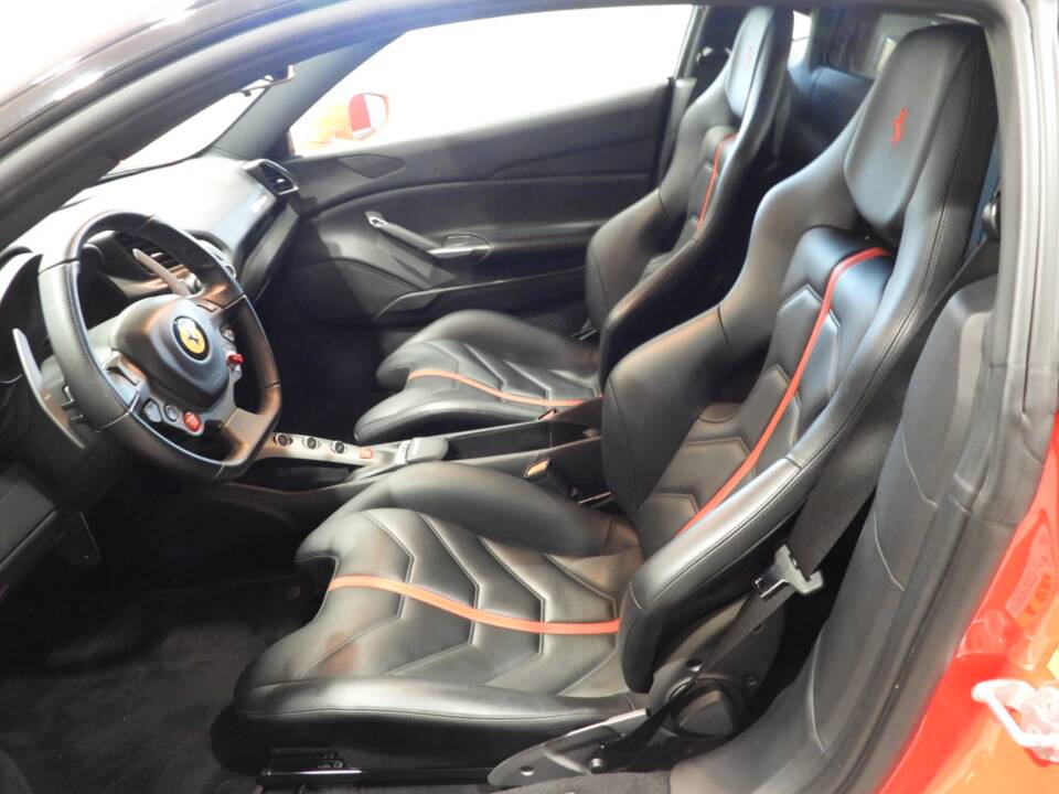 Afbeelding 6/15 van Ferrari 488 GTB (2016)