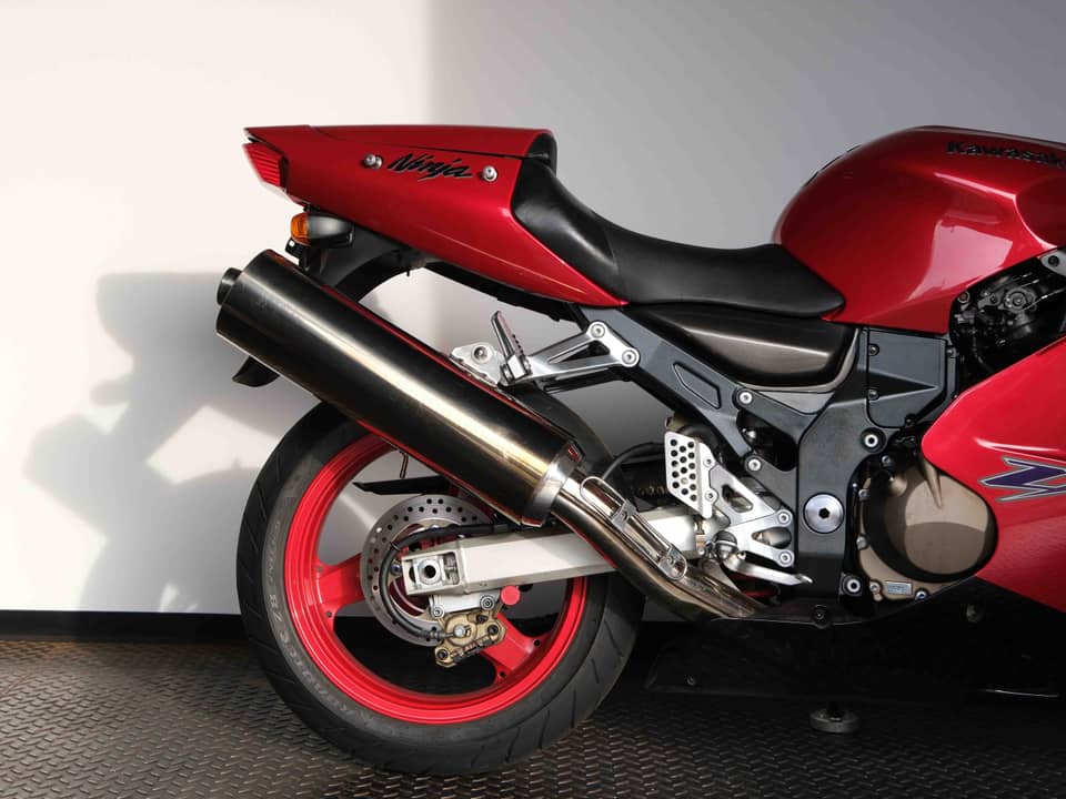 Image 28/91 of Kawasaki Ninja 1200 ZX-12R (2000)